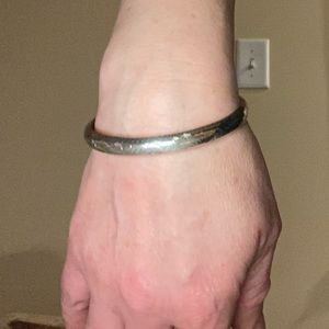 Sold silver bracelet